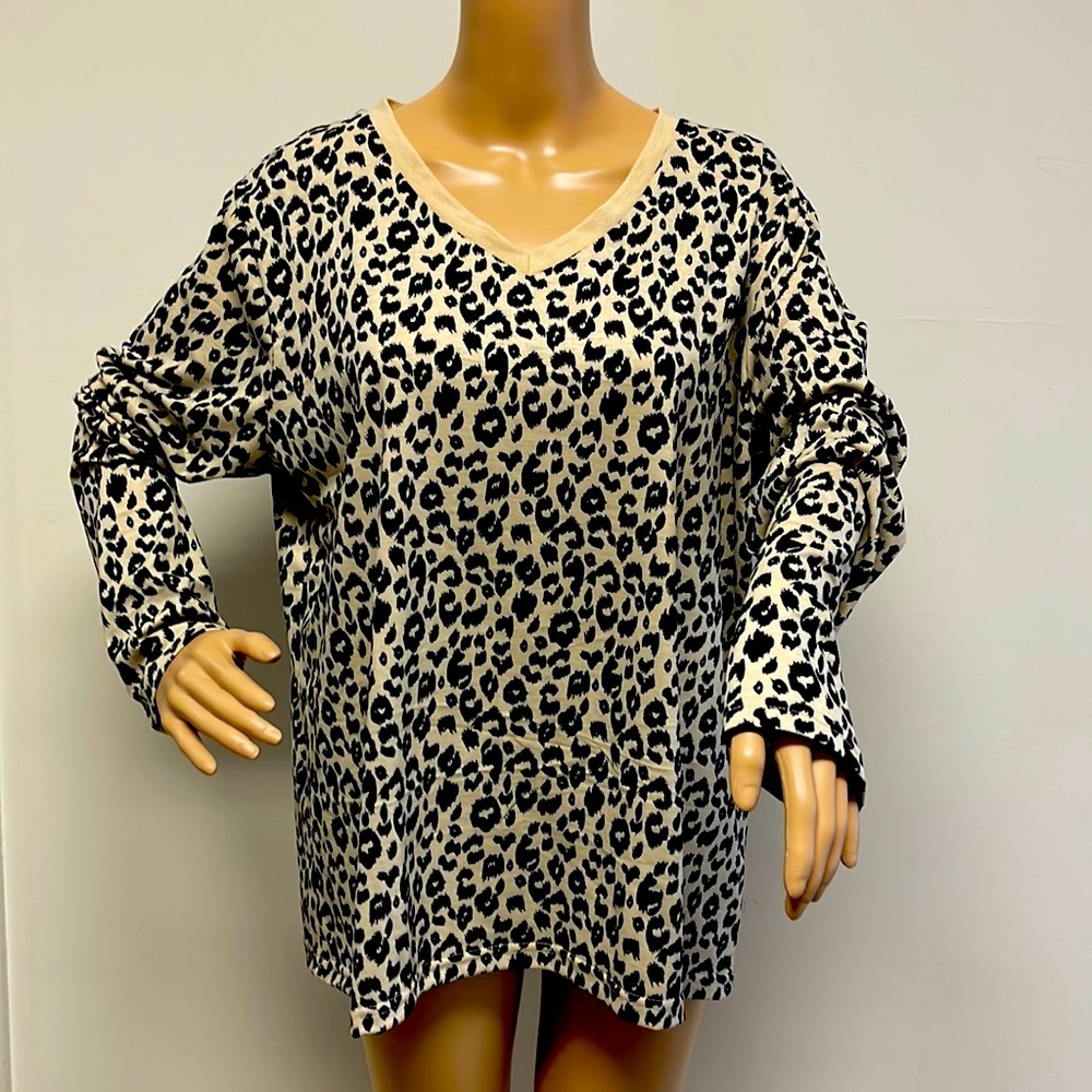 NWT Blooming Jelly Cheetah print long sleeve top size XXL